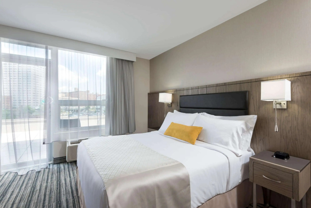 Wyndham Garden Laguardia South