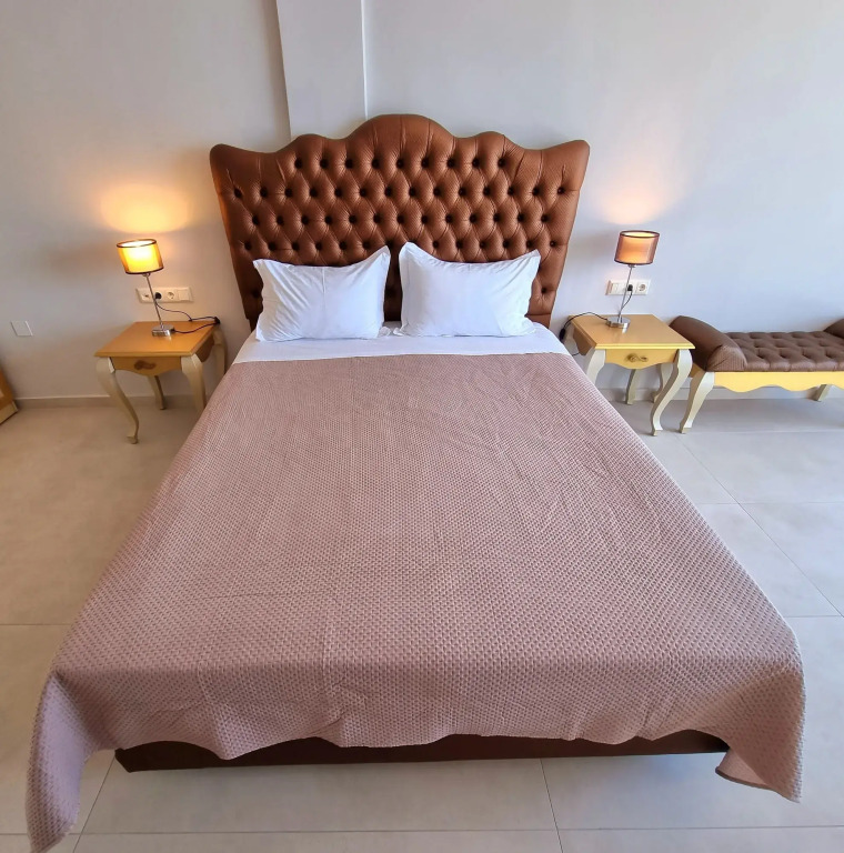 Enjoy Lichnos Bay Village, Camping, Hotel and Apartments