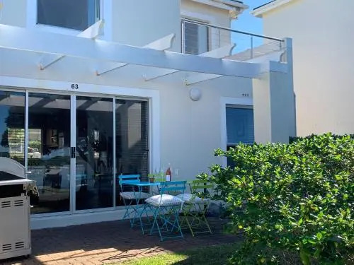 63 Whalerock Estate