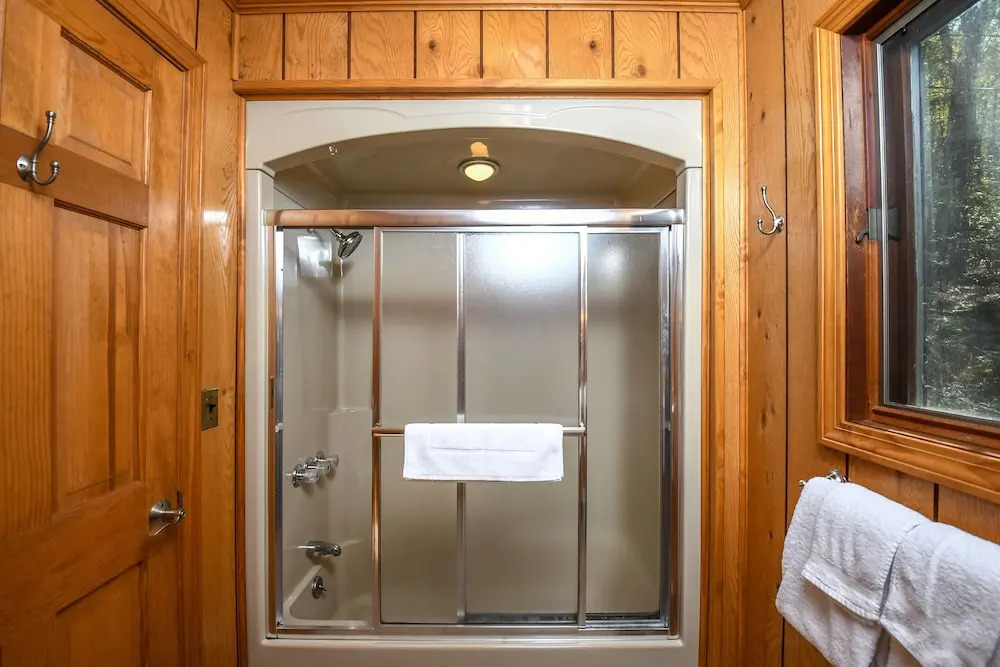 Oakleaf Lodge Holiday Home