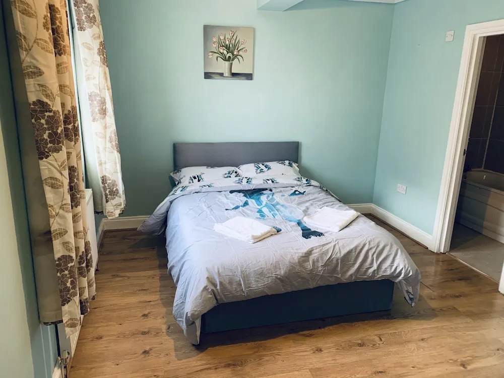 2-bed Apartment