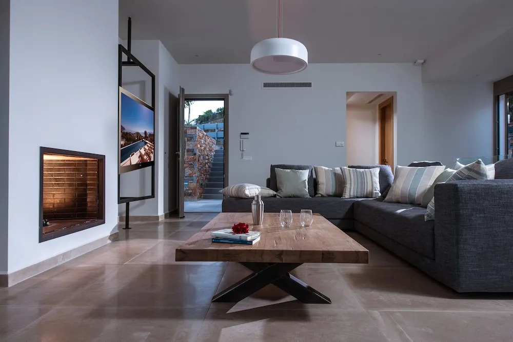 Luxurious Sea View Villa in Agios Nikolaos