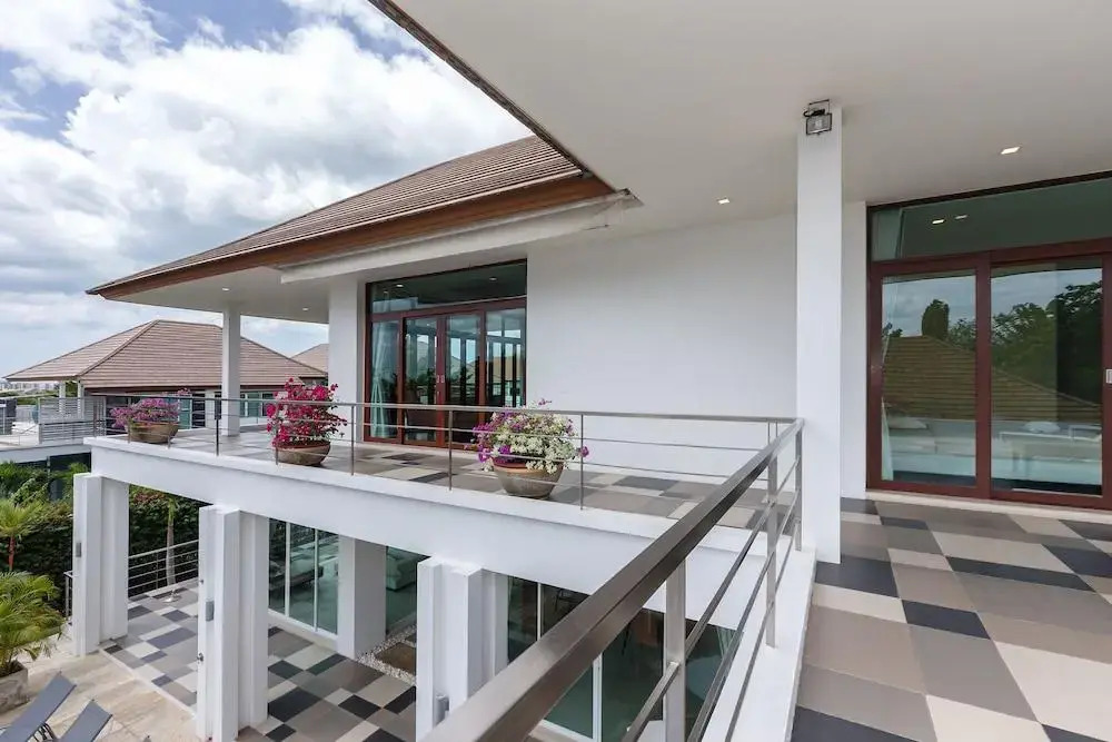 Unique Pool Villa with 5 Bedrooms and Sea View PM-C1