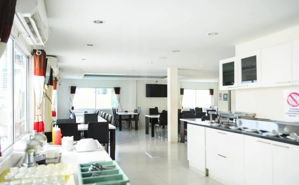 Gusto Pratunam Hotel