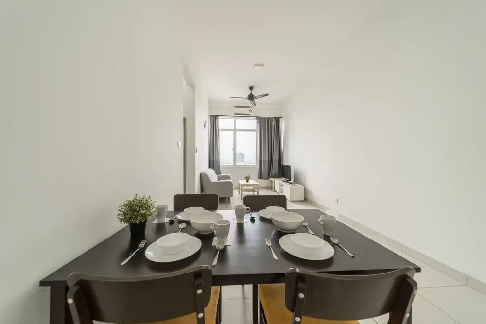 Oyo Home 1086 Vibrant 2Br Vue Residence