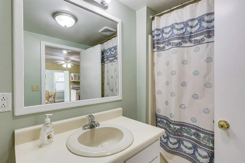 Near Trails! Riverside 2-unit Combo in Franklin