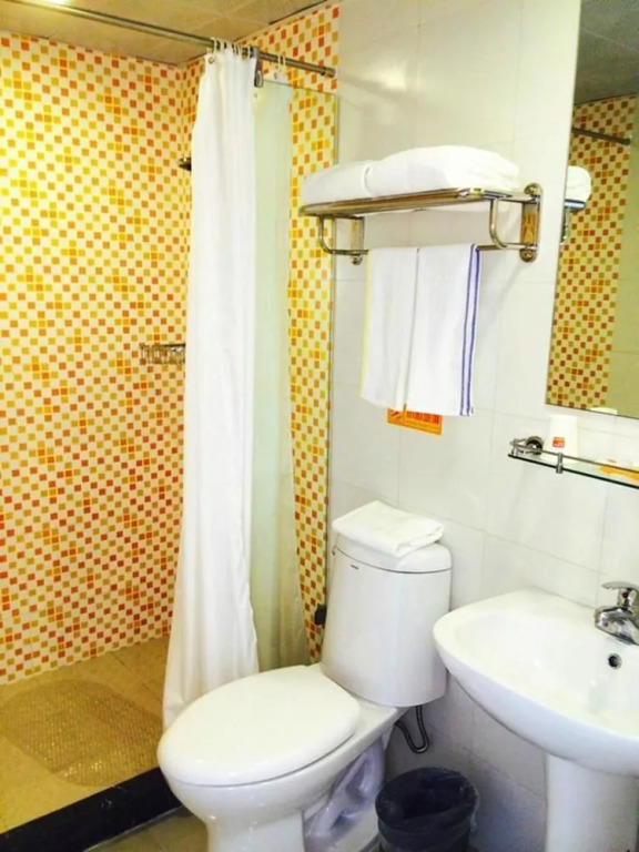 Home Inn Zhangjiajie Meridian Road Daqiao Road