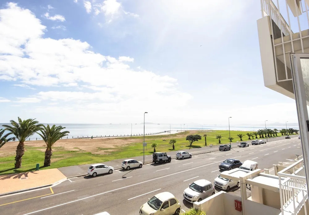 Mouille Point Places