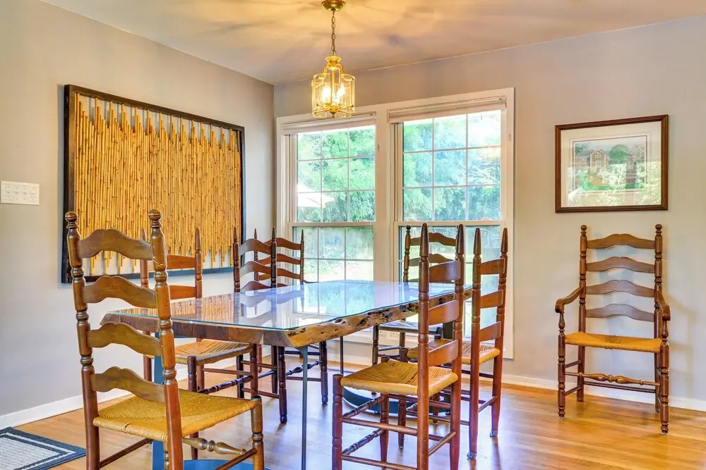 2 Mi to Dtwn Greensboro: Centrally Located Home
