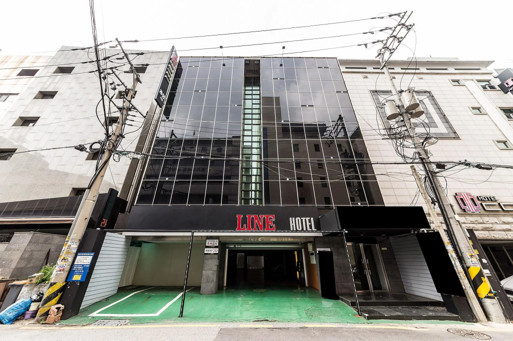 Suwon (Ingye-dong) Hotel DS (Formerly Line)