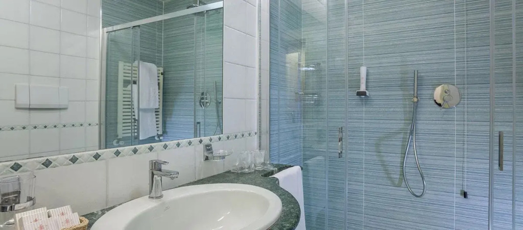 Hotel Bristol Buja