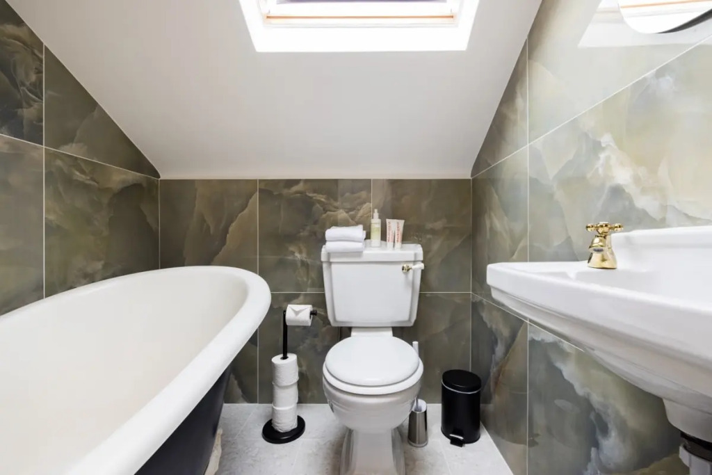 The Maida Vale Maison - 4BDR Maisonette Flat