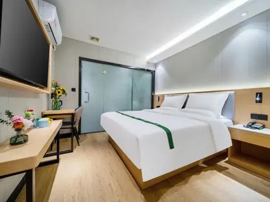 GreenTree Inn Express Hotel (Shanghai Shuichan West Road Pedestrian Street Industrial Park Branch)