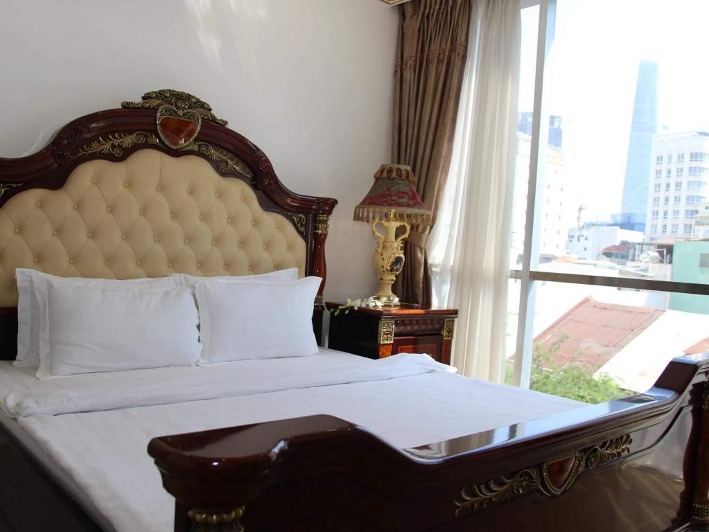 Happyland Hotel