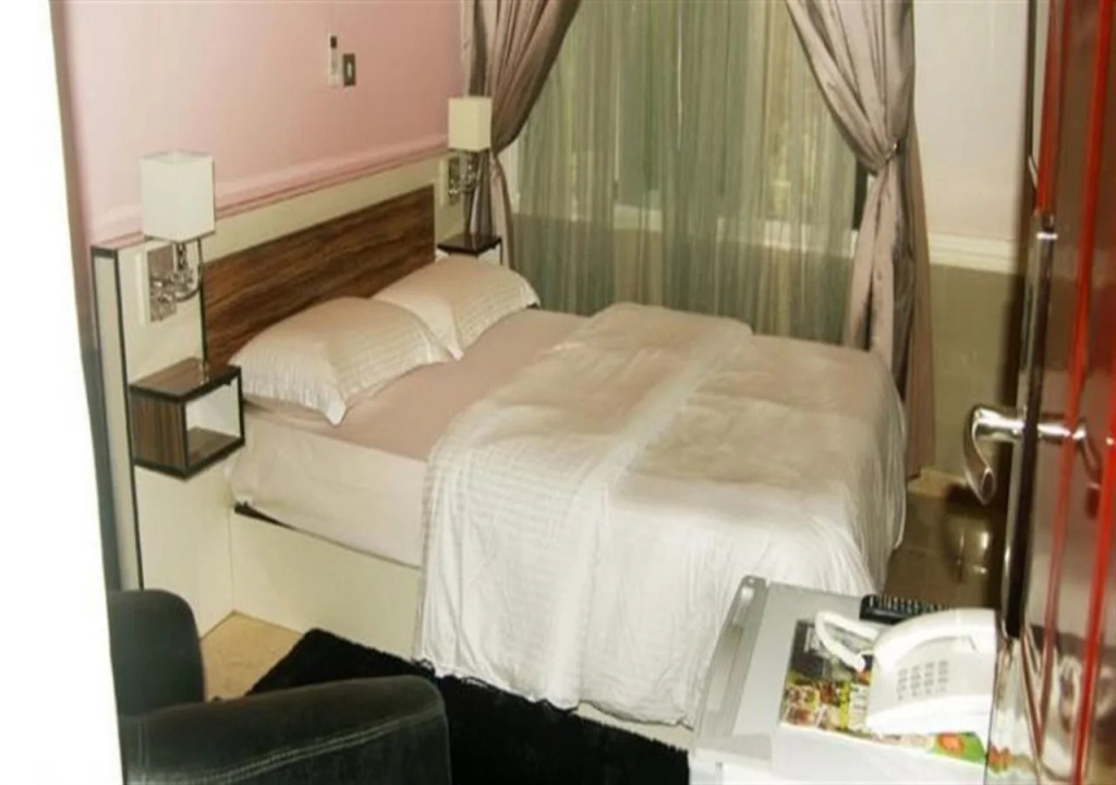Milestone Hotel