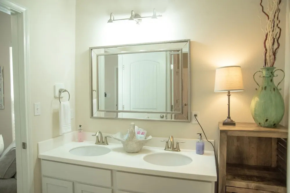 Breezy Beach House 3 Bedrooms 2.5 Bathrooms Condo