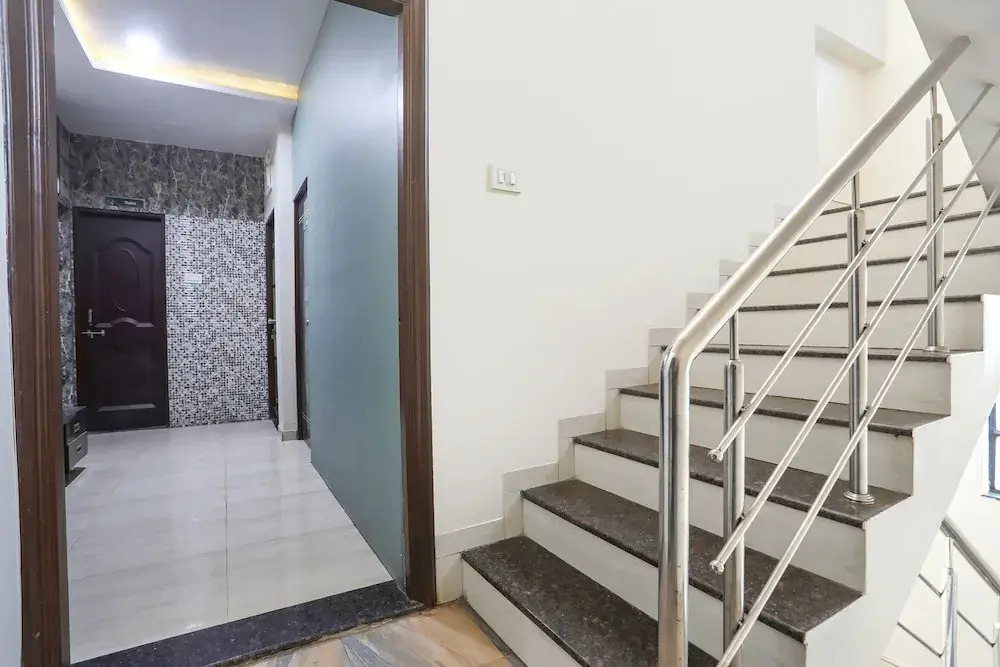 Fabhotel Legacy I
