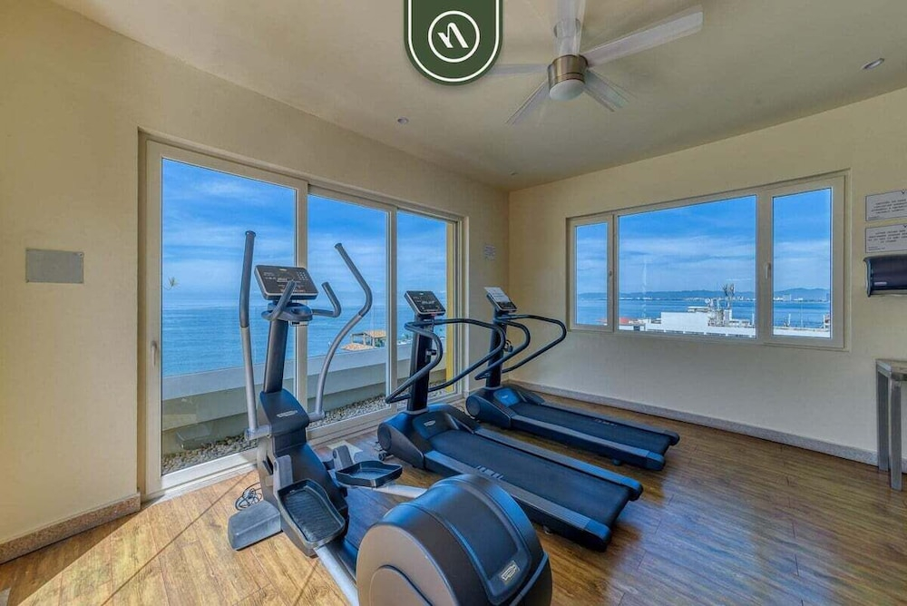 Amazing 1 BR Condo - Rooftop Pool - Bay View