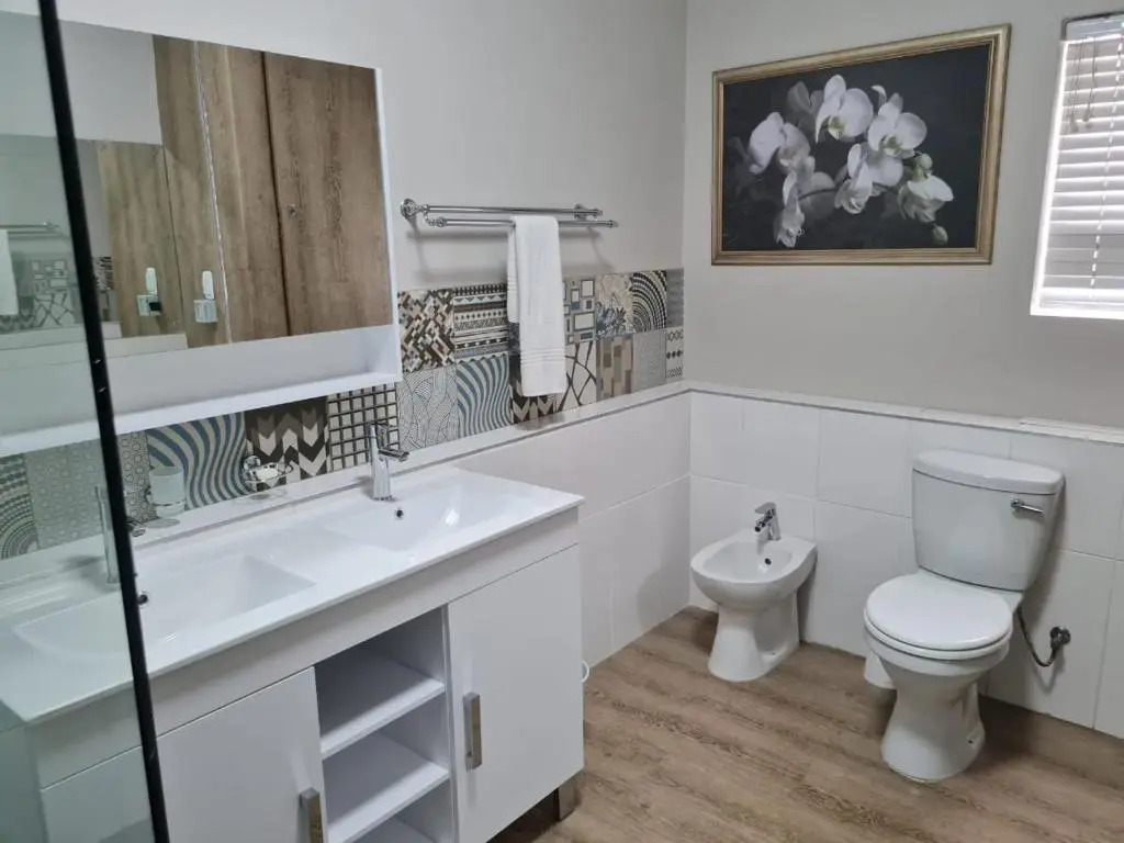 Point Village Accommodation - Beach Club 307