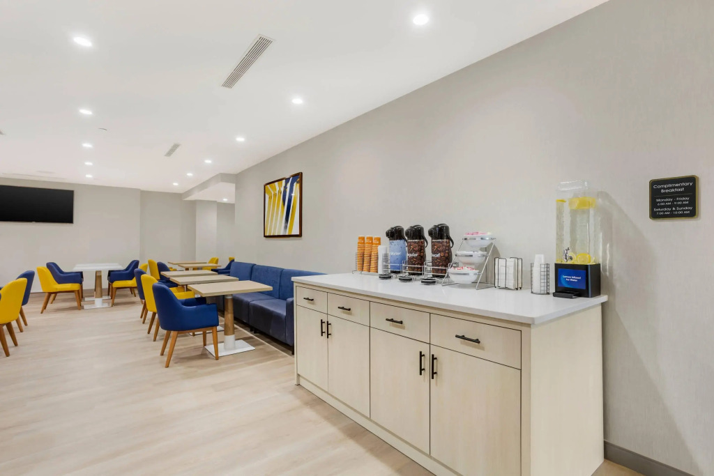 Comfort Suites Central Valley - Woodbury