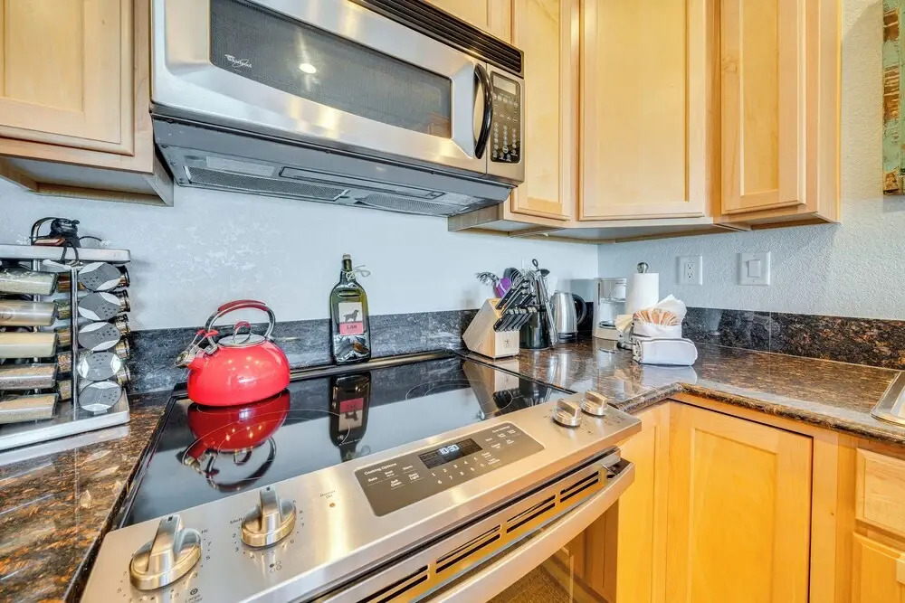6 Mi to Keystone Resort: Dillon Condo w/ Balcony