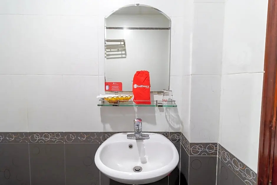 RedDoorz Nam Bac Hotel Phan Dang Luu Phu Nhuan