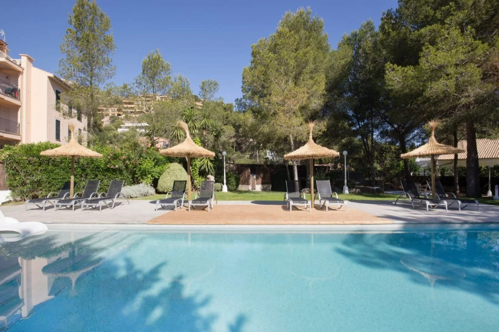 Cabot Las Velas Apartments