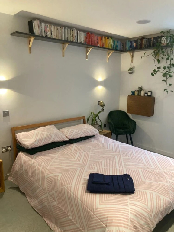 Pet Friendly 1 Bedroom Apartment in London Fields