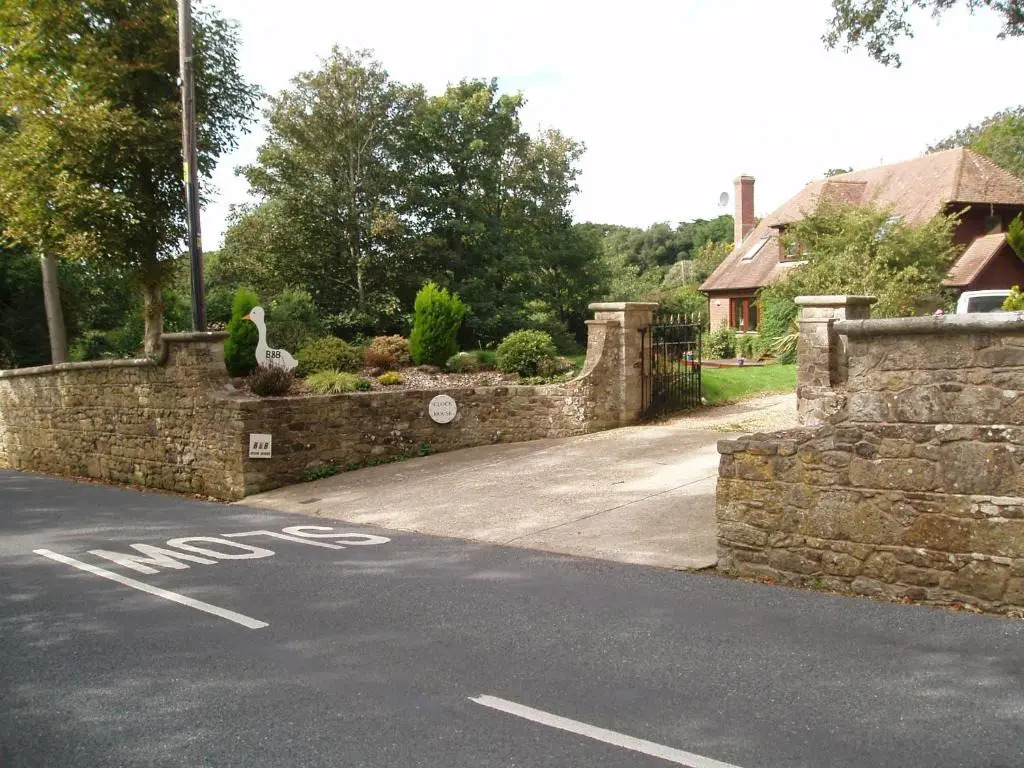 Old Ningwood Station Bed & Breakfast, Ningwood, Isle of Wight PO41 0TG
