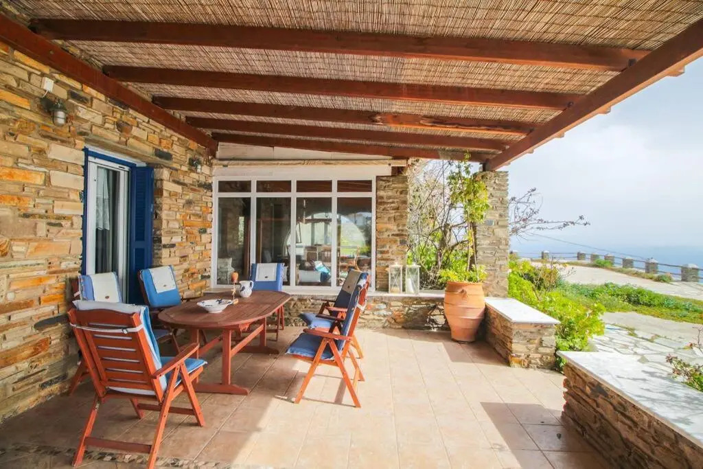 Blue Balcony/SkyView in Tinos - 3BR Home in Arnados