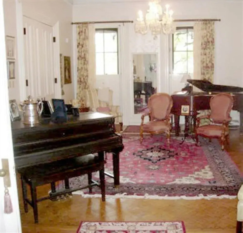 Hillard House Inn