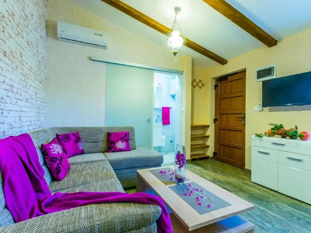 Lovely Holiday Home in Fazana With Swimming Pool
