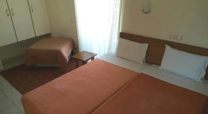 Hera Hotel