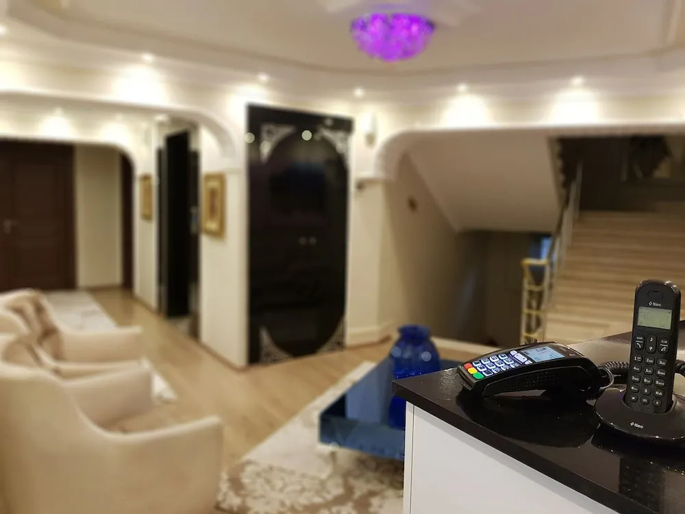 Ozhayat Hotel