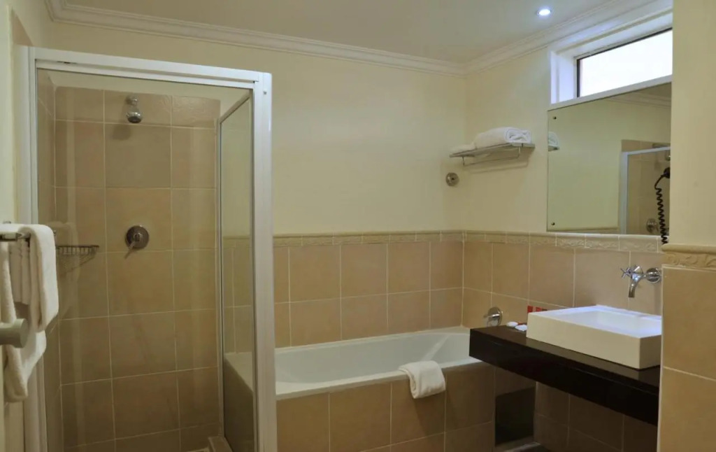 Cresta Thapama Hotel