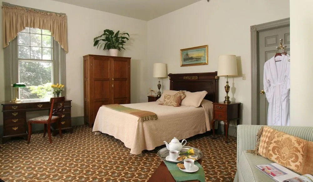 The Lafayette Inn