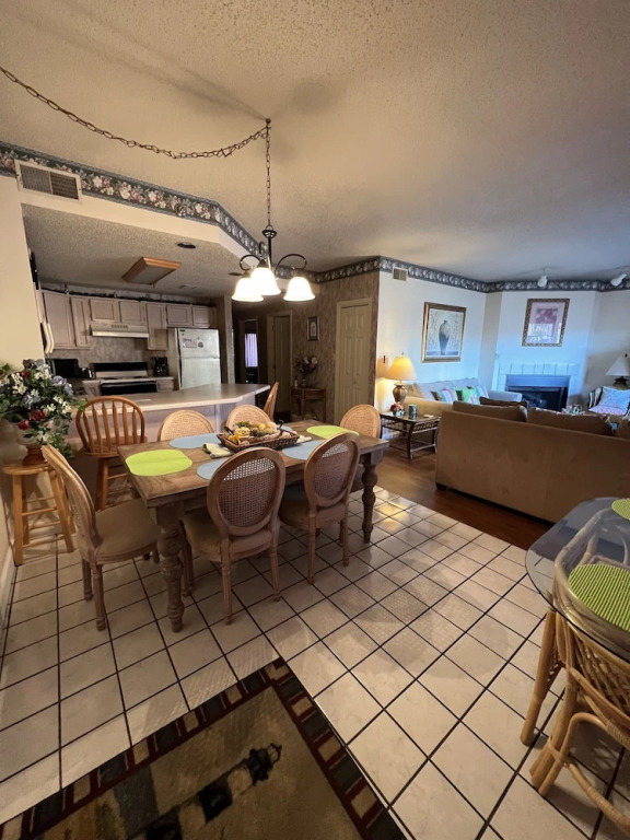 River Place #24 - 3 Br Condo