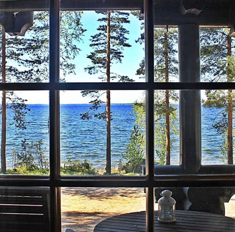 Lakeside Cottages