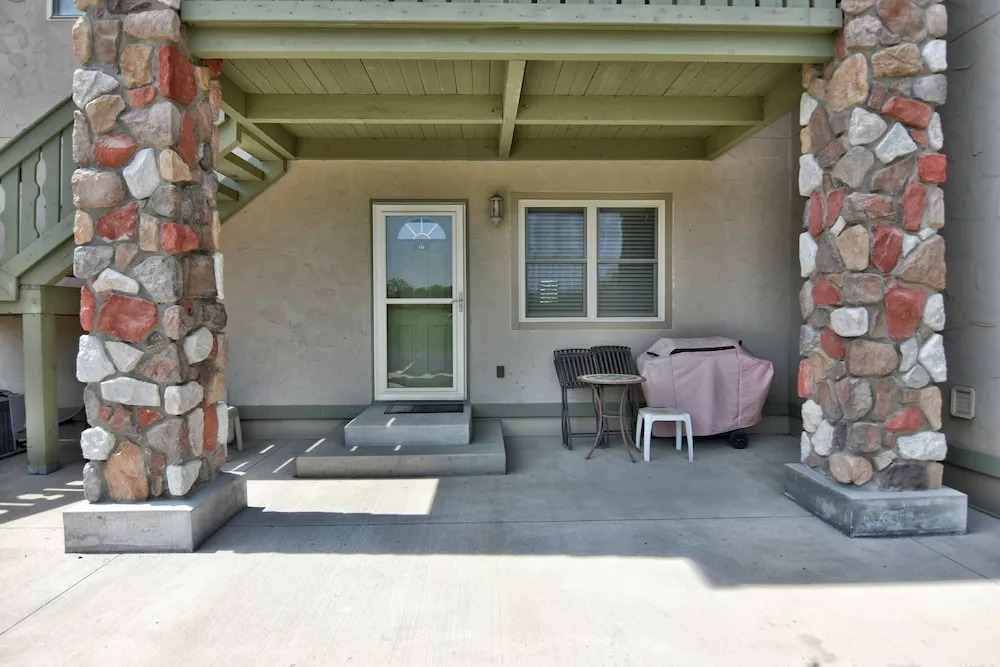 Unit 110 2 Bd/ 2 Ba Condo 2 Bedroom Condo by RedAwning