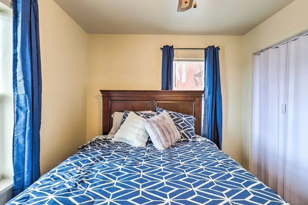 Cozy Helper Home w/ Fenced Yard, Pets Welcome
