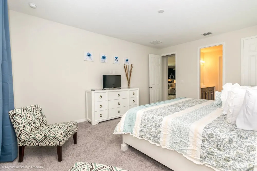 Brand New 7 Bedroom Private Pool Near Disney