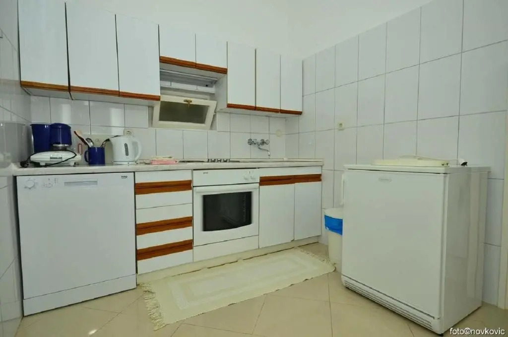 Apartments Cvita - 150m from beach