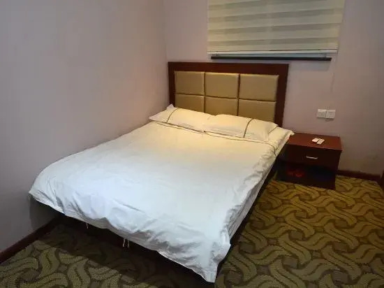 Dongtai Express Hotel (Zhengzhou Future Road)
