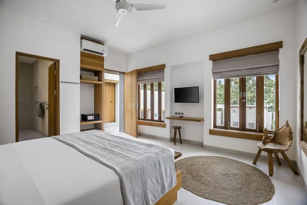 Villa Oasi 1 by Alfred in Bali - Brand New Tropical Luxury 3 BR Bingin Beach