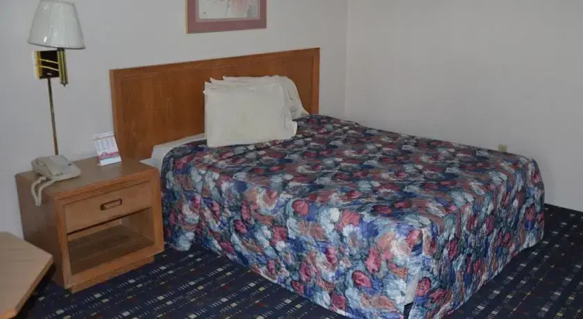 Colonial Inn
