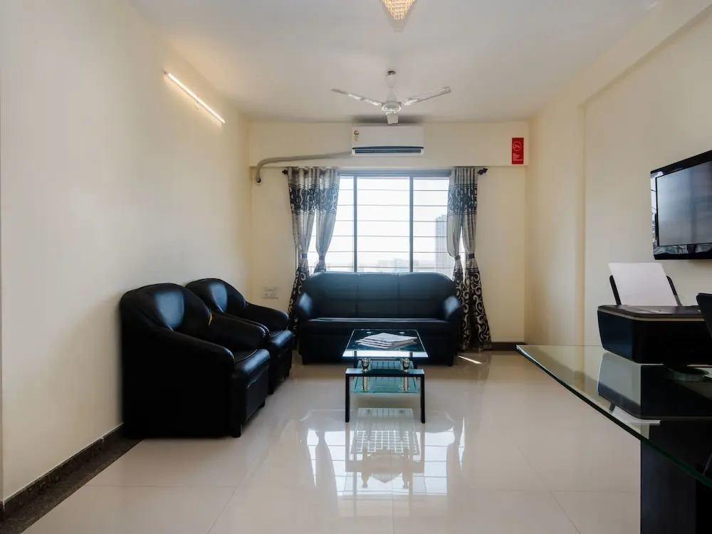 OYO 13002 Goregaon West