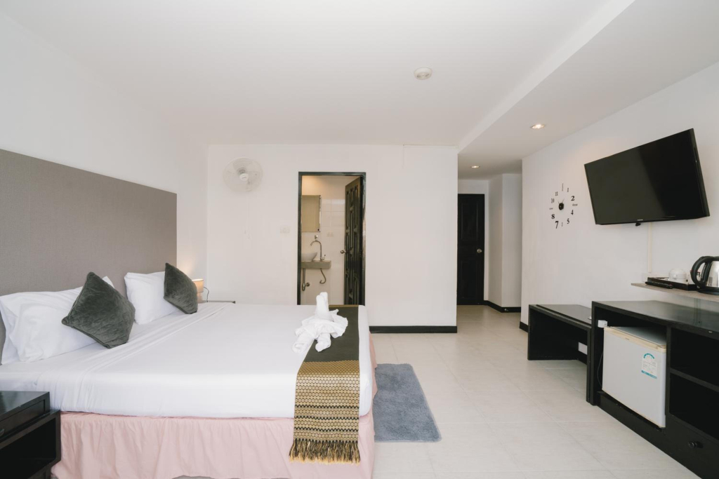 Noble House Patong
