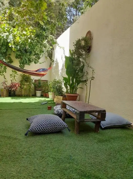 Cozy 2 bedrooms apartment in Jabal Lwebdeh