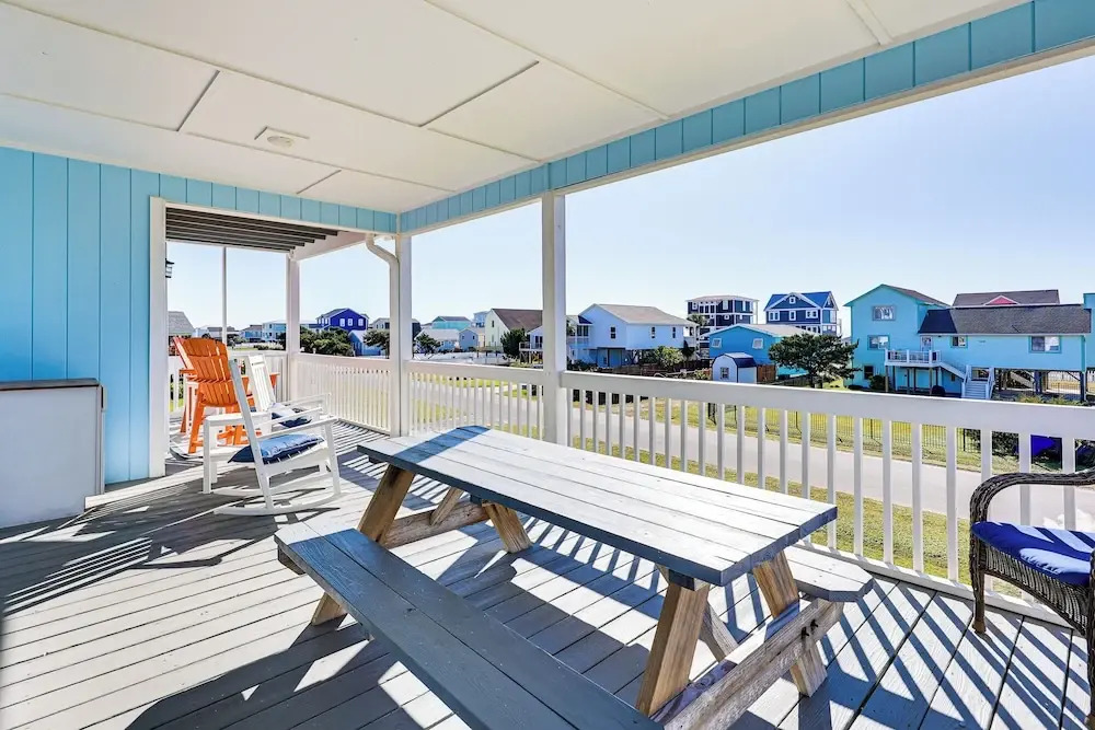 For Families & Pets! Oceanside Oak Island Getaway