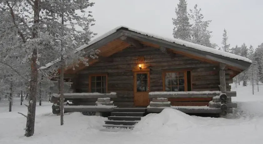 Saariselkä Inn Log Cabins